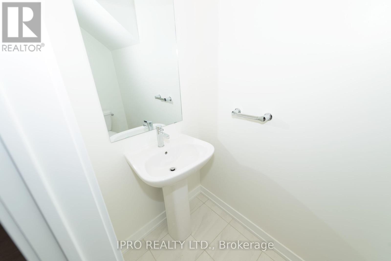 












17 - 3540 COLONIAL DRIVE

,
Mississauga (Erin Mills),




Ontario
L5L0C1

