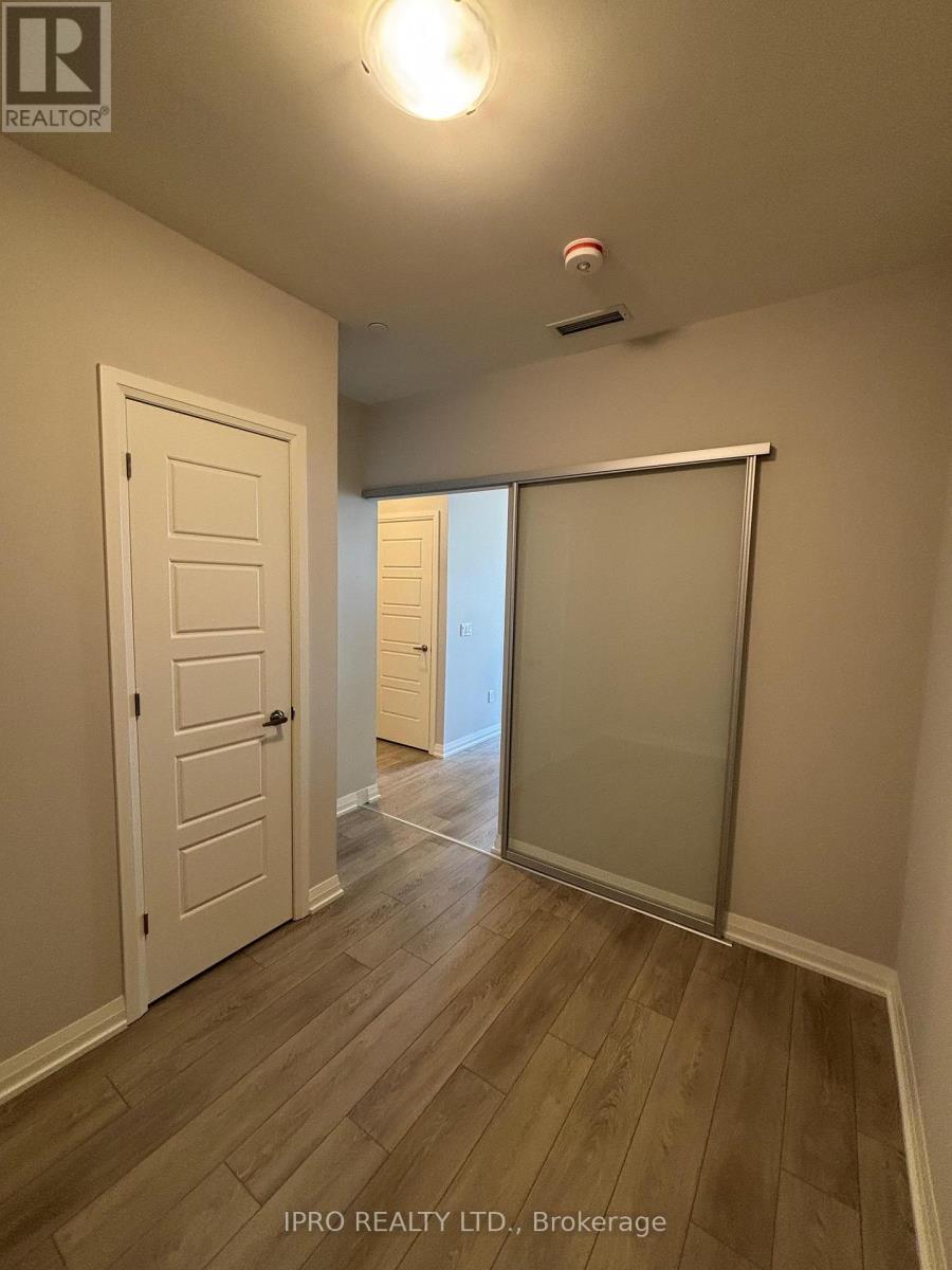 












704 - 3006 WILLIAM CUTMORE BOULEVARD

,
Oakville (WP Winston Park),




Ontario
L6H8A4

