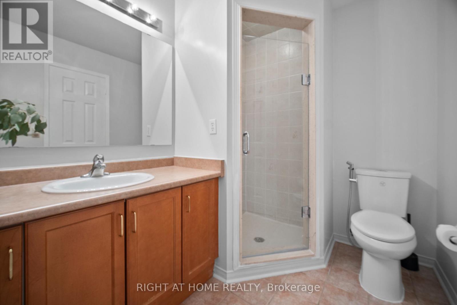 












1085 FOXGLOVE PLACE

,
Mississauga (East Credit),




Ontario
L5V2N5


