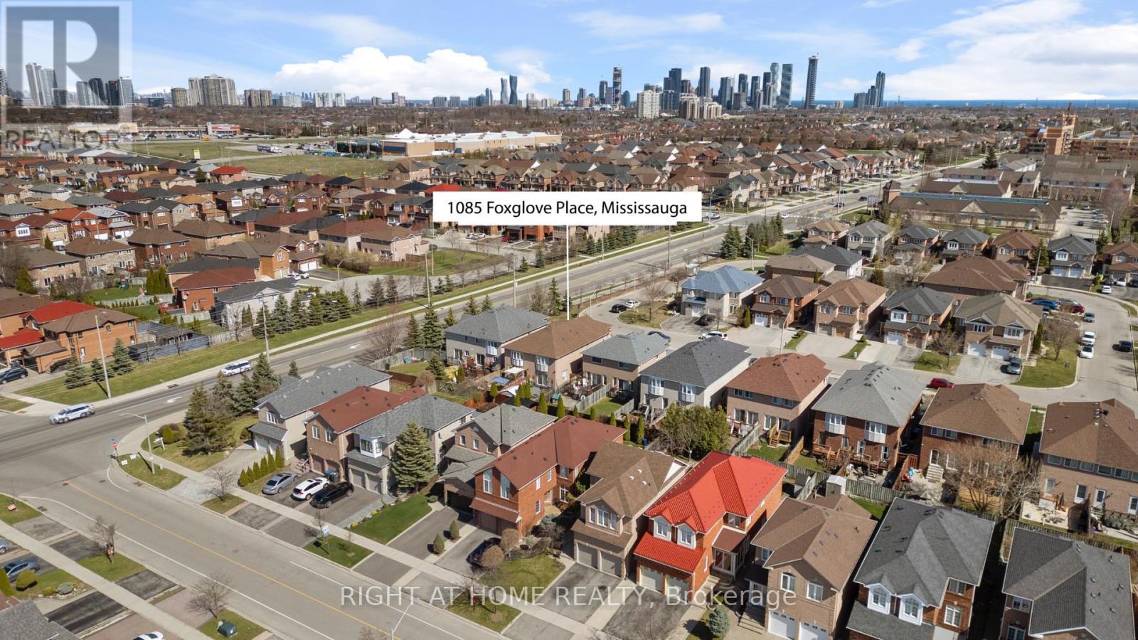 












1085 FOXGLOVE PLACE

,
Mississauga (East Credit),




Ontario
L5V2N5


