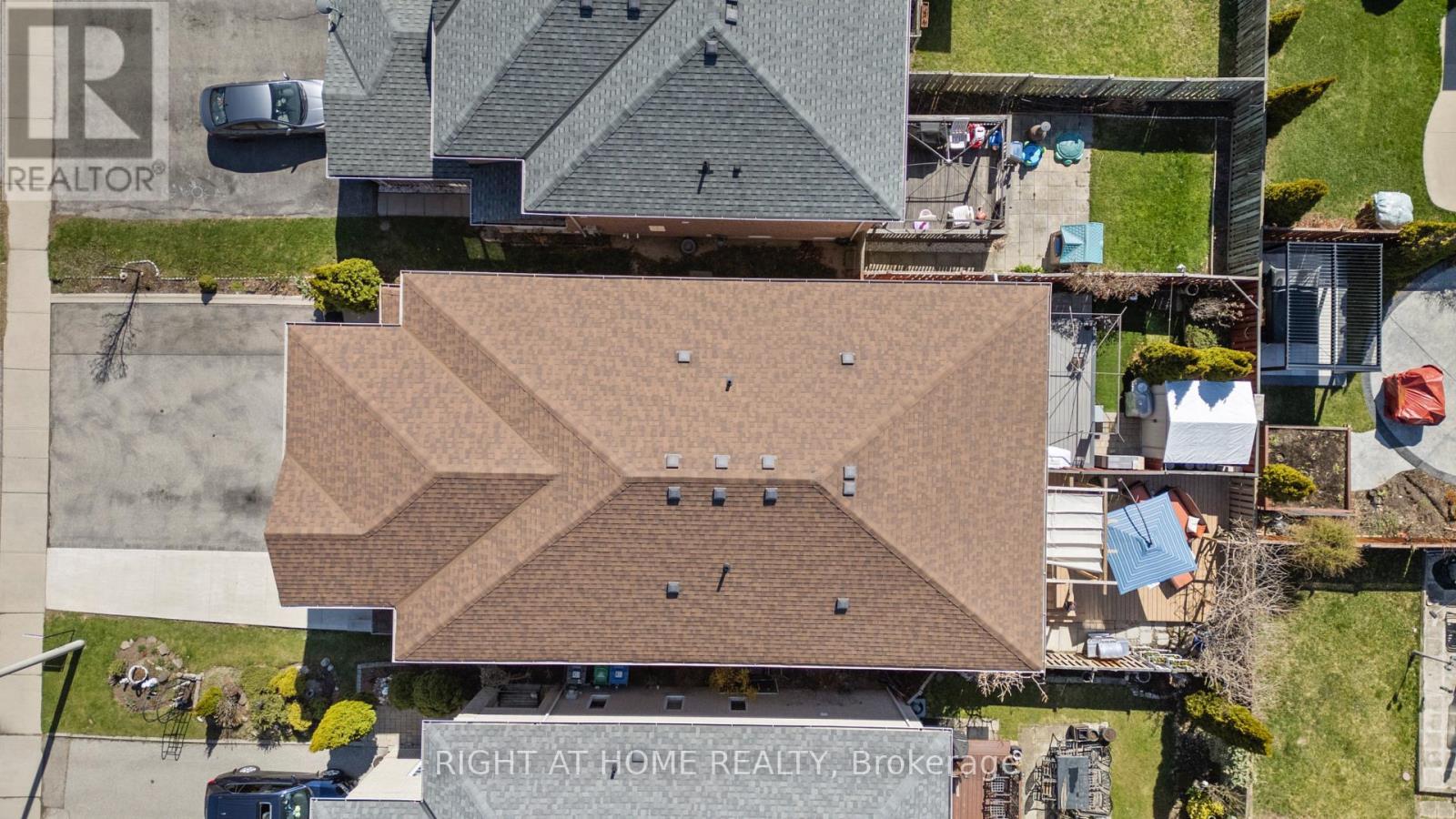 












1085 FOXGLOVE PLACE

,
Mississauga (East Credit),




Ontario
L5V2N5

