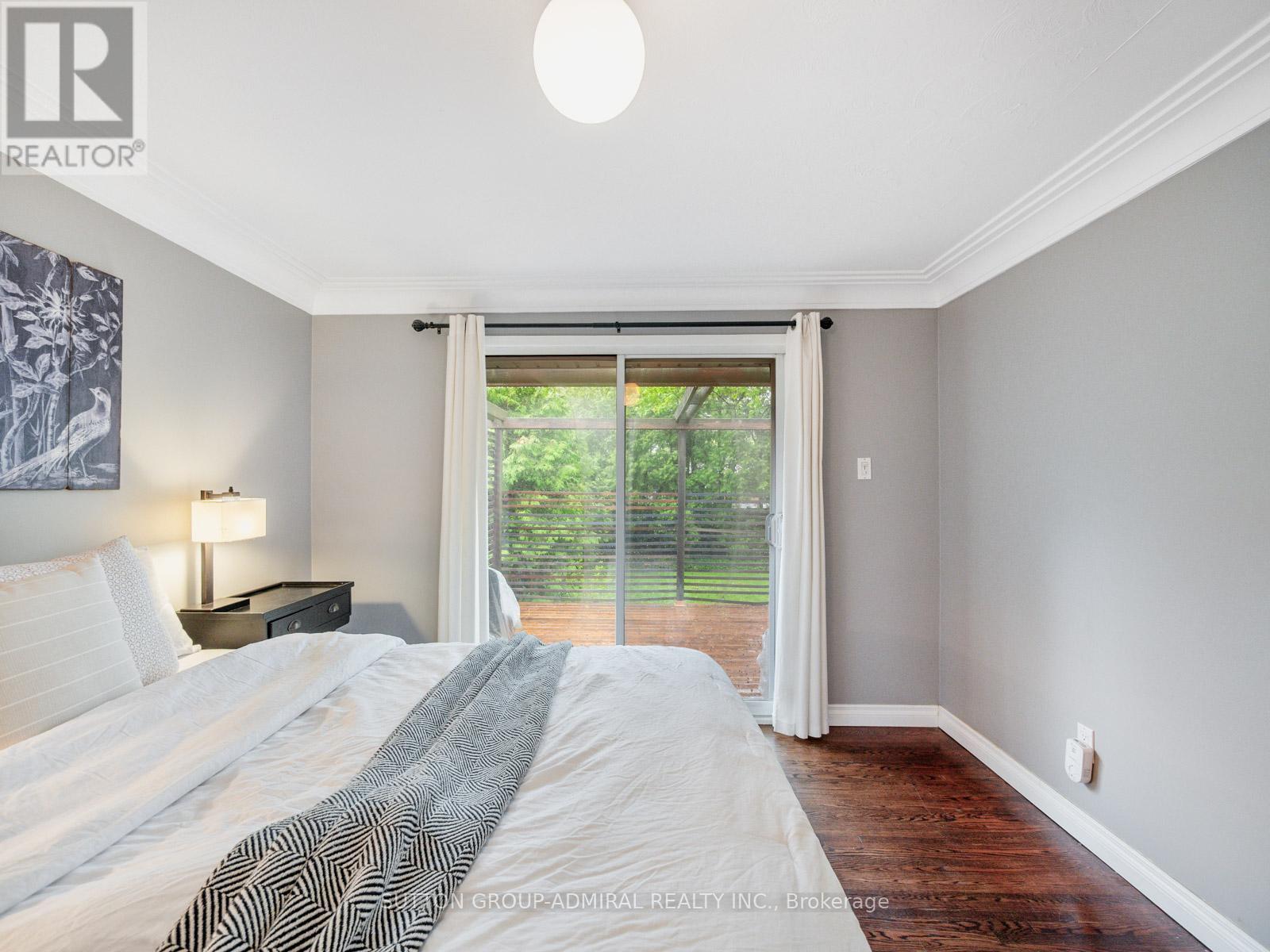 












5509 HIXON AVENUE

,
Burlington (Appleby),




Ontario
L7L3S1

