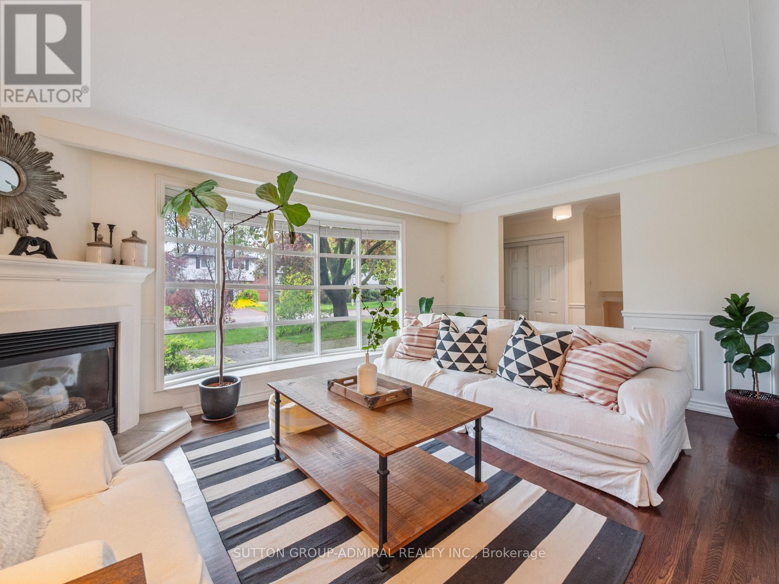 












5509 HIXON AVENUE

,
Burlington (Appleby),




Ontario
L7L3S1

