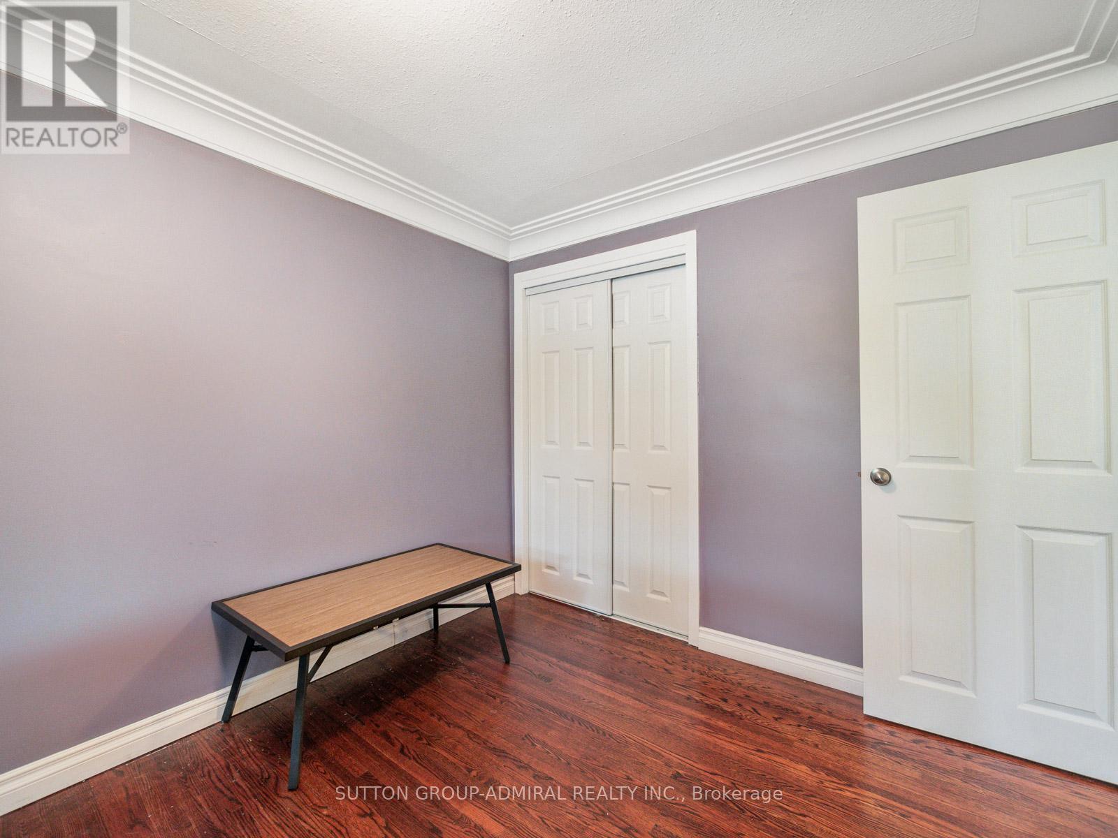 












5509 HIXON AVENUE

,
Burlington (Appleby),




Ontario
L7L3S1

