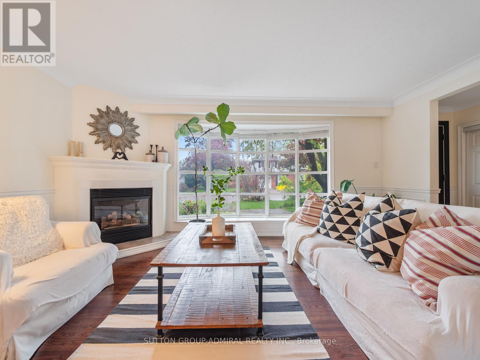 












5509 HIXON AVENUE

,
Burlington (Appleby),




Ontario
L7L3S1

