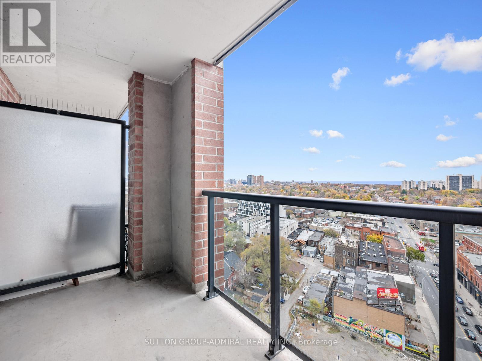 












1715 - 60 HEINTZMAN STREET

,
Toronto (Junction Area),




Ontario
M6P5A1

