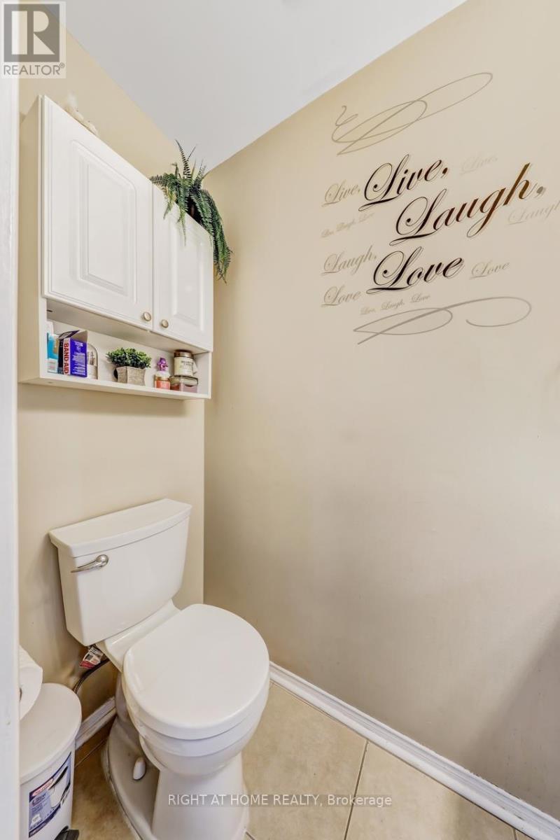 












30 MAYBERRY COURT

,
Brampton (Central Park),




Ontario
L6S5B2


