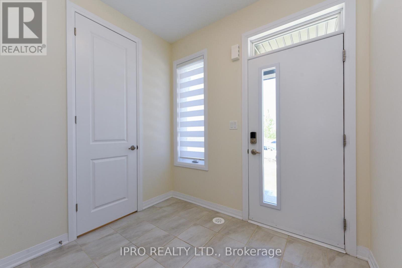 












3523 POST ROAD

,
Oakville (GO Glenorchy),




Ontario
L6H7W5

