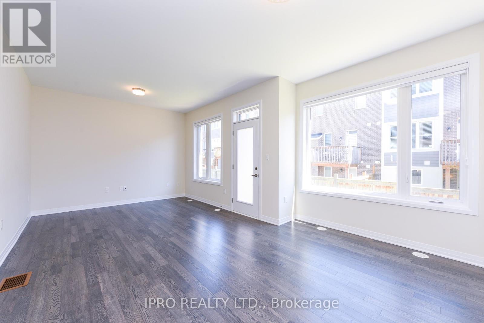 












3523 POST ROAD

,
Oakville (GO Glenorchy),




Ontario
L6H7W5

