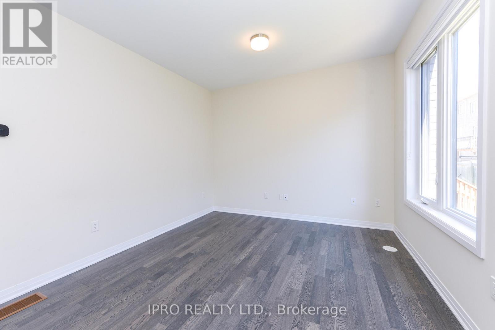 












3523 POST ROAD

,
Oakville (GO Glenorchy),




Ontario
L6H7W5

