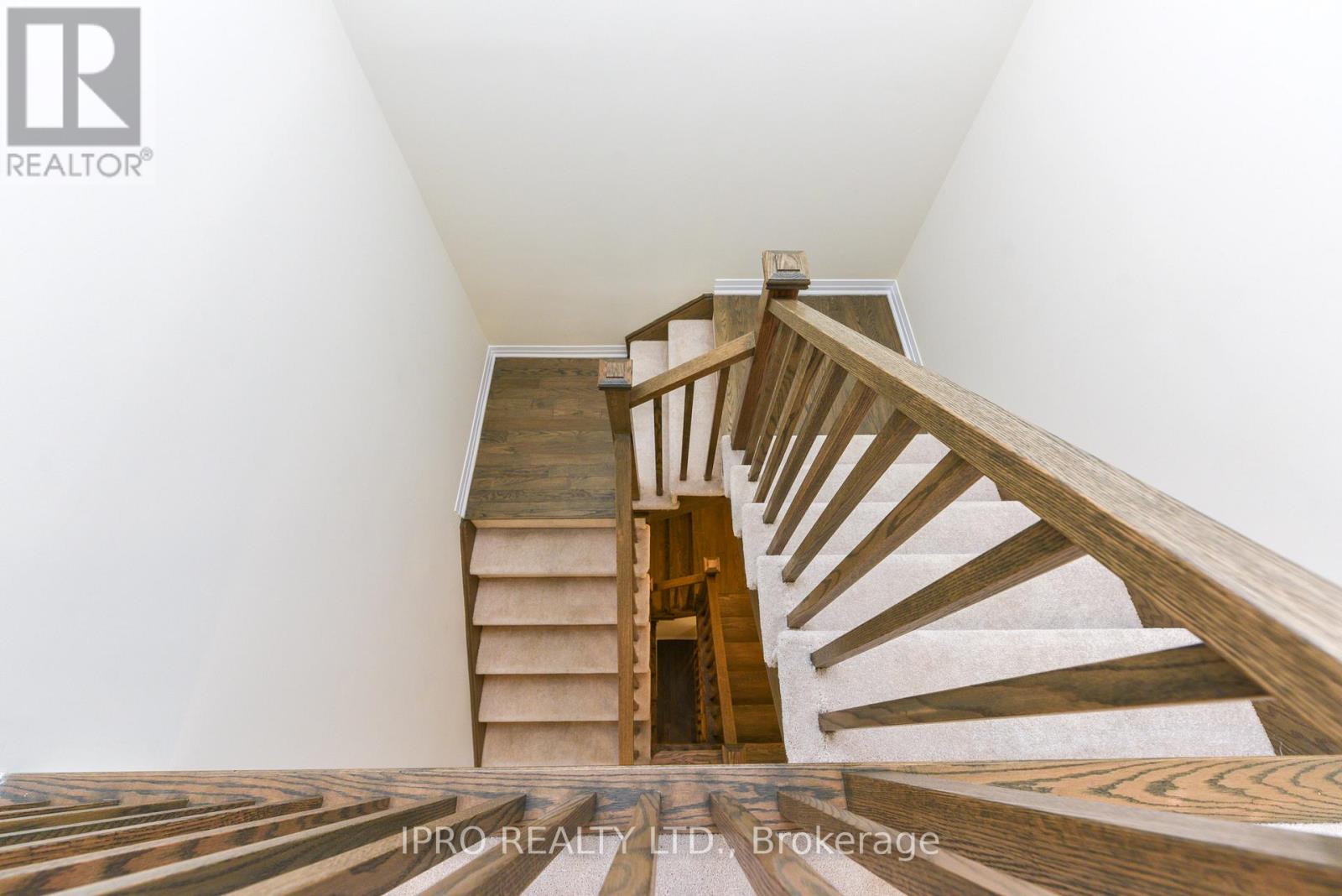 












3523 POST ROAD

,
Oakville (GO Glenorchy),




Ontario
L6H7W5

