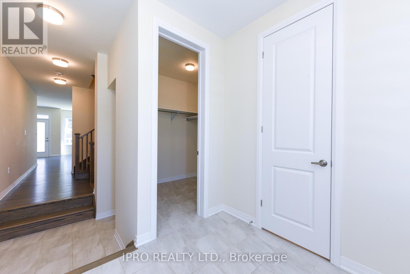 












3523 POST ROAD

,
Oakville (GO Glenorchy),




Ontario
L6H7W5

