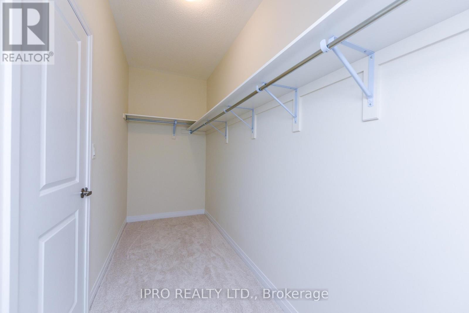 












3523 POST ROAD

,
Oakville (GO Glenorchy),




Ontario
L6H7W5

