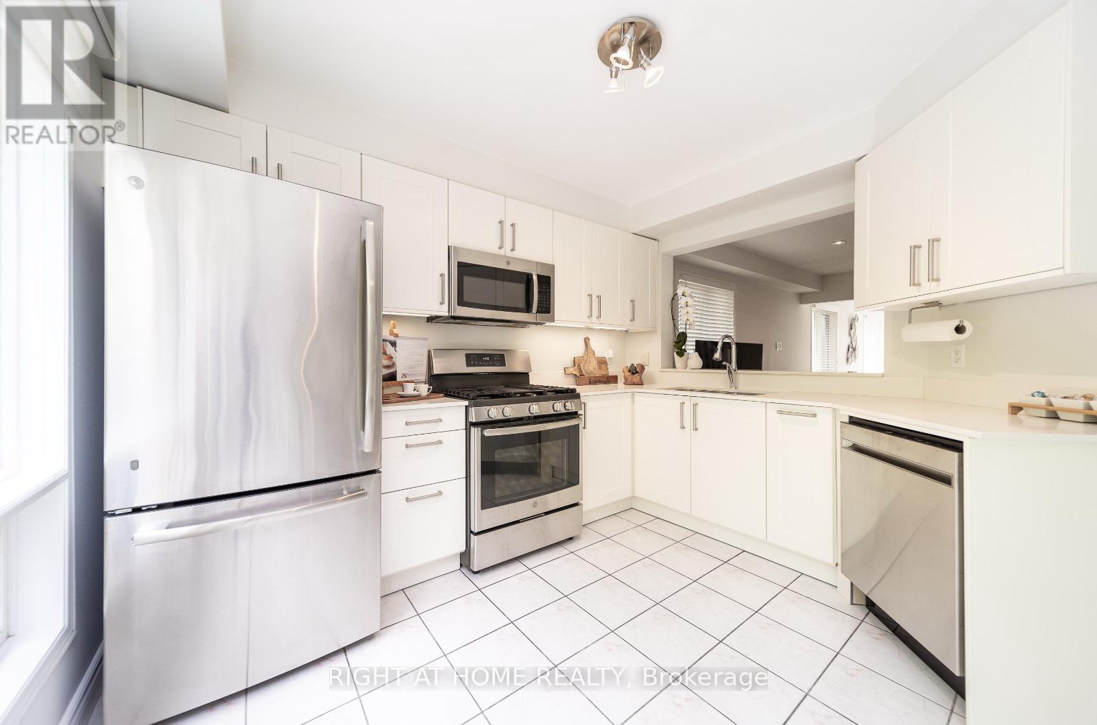 












133 - 1292 SHERWOOD MILLS BOULEVARD

,
Mississauga (East Credit),




Ontario
L5V2G8

