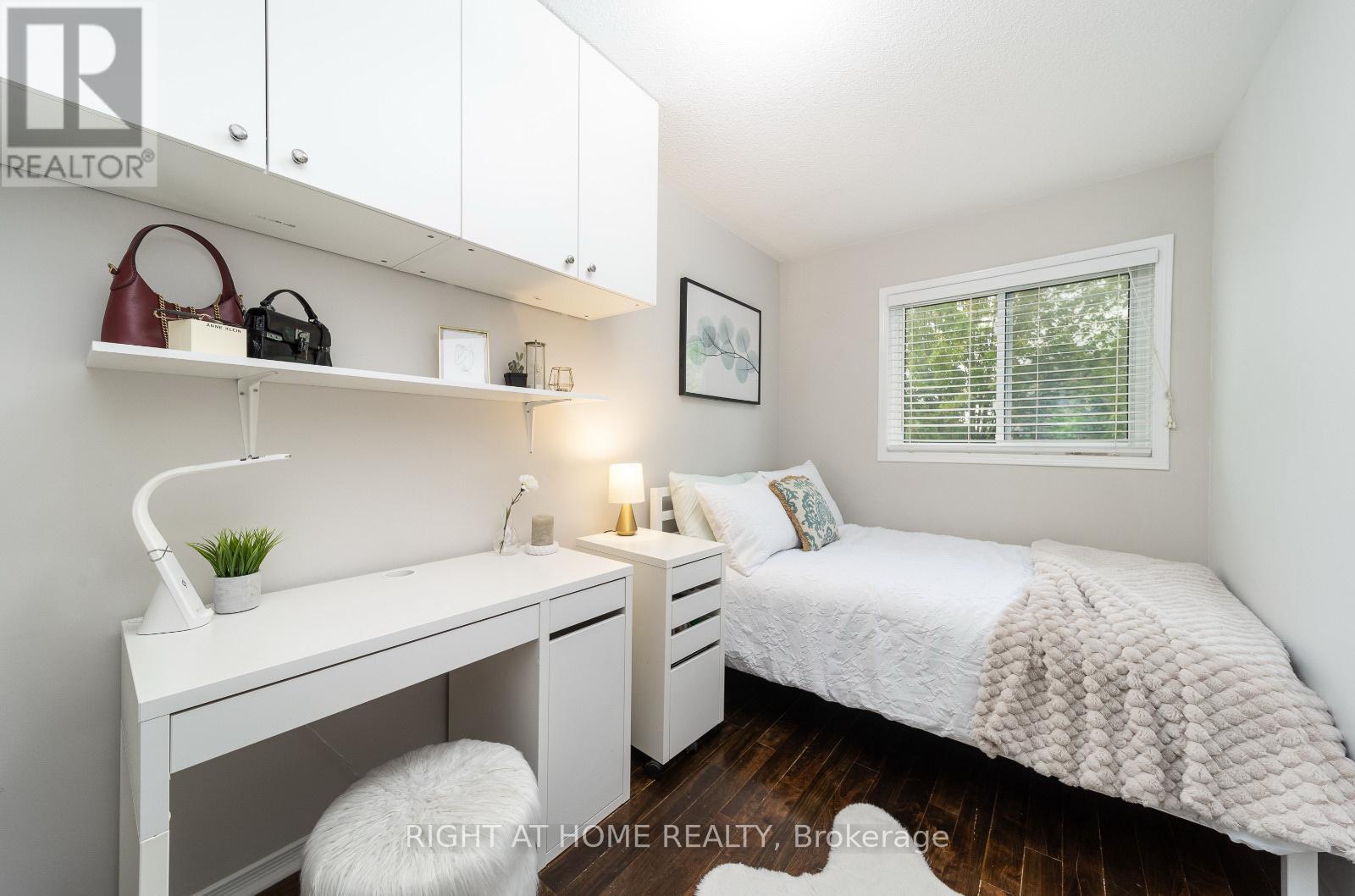 












133 - 1292 SHERWOOD MILLS BOULEVARD

,
Mississauga (East Credit),




Ontario
L5V2G8

