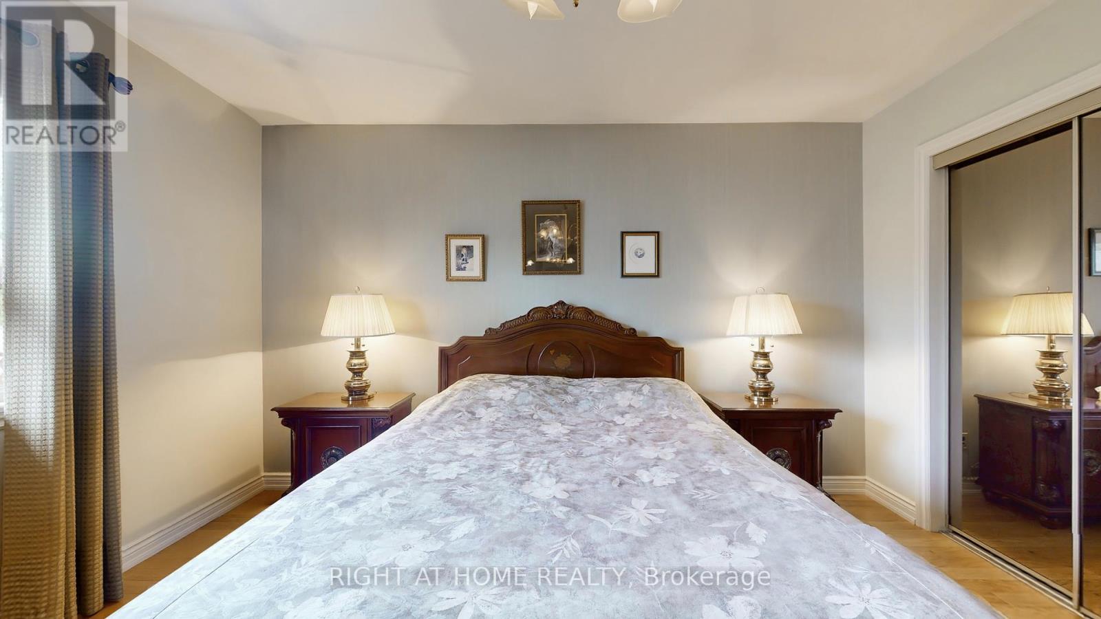 












1159 GLENGROVE AVENUE W

,
Toronto (Yorkdale-Glen Park),




Ontario
M6B2K5

