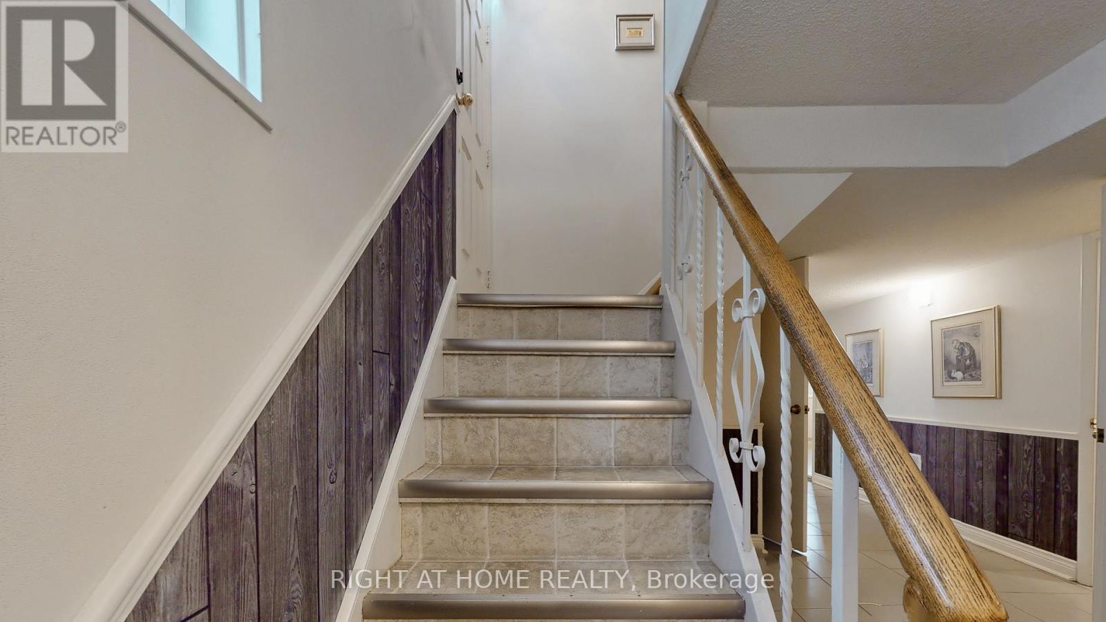 












1159 GLENGROVE AVENUE W

,
Toronto (Yorkdale-Glen Park),




Ontario
M6B2K5

