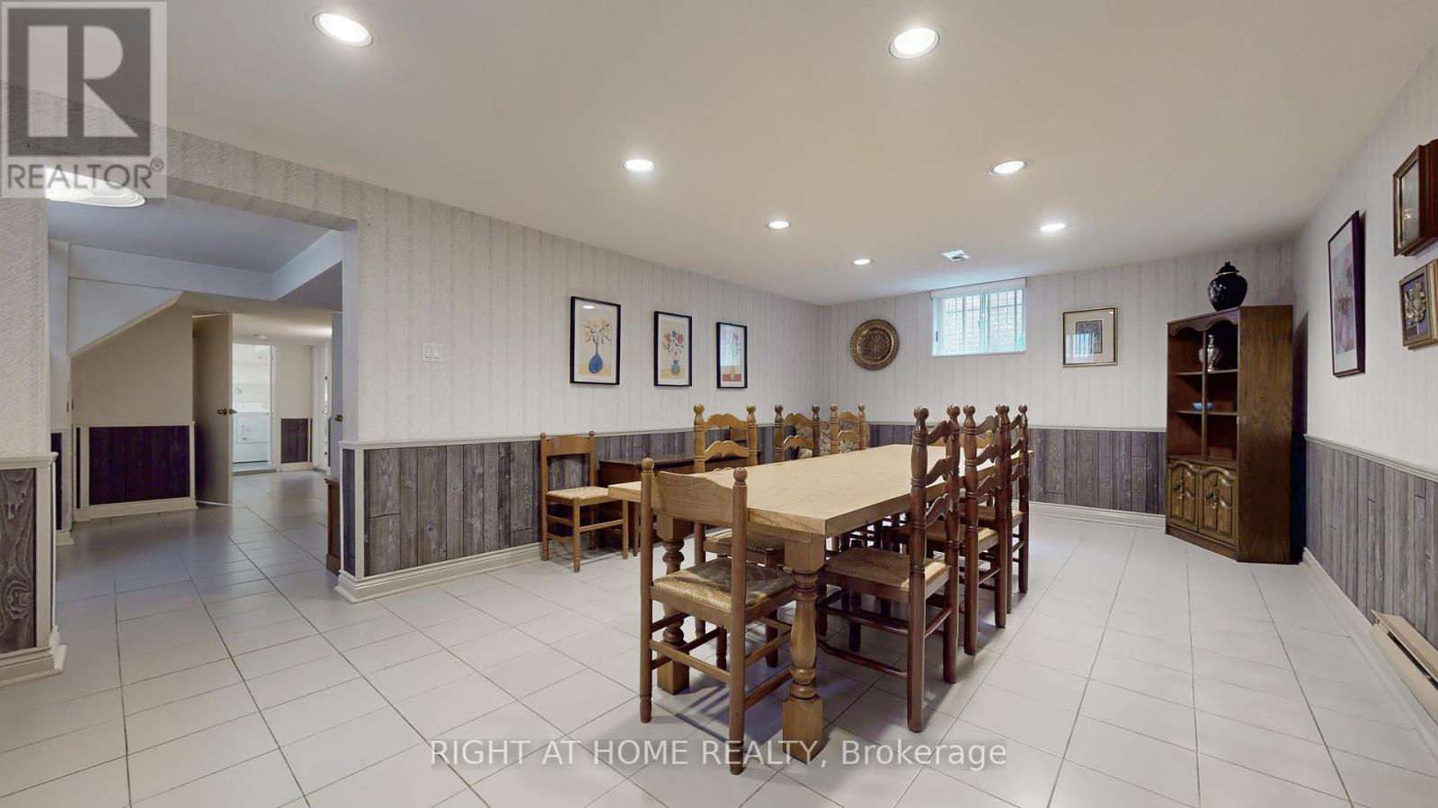 












1159 GLENGROVE AVENUE W

,
Toronto (Yorkdale-Glen Park),




Ontario
M6B2K5

