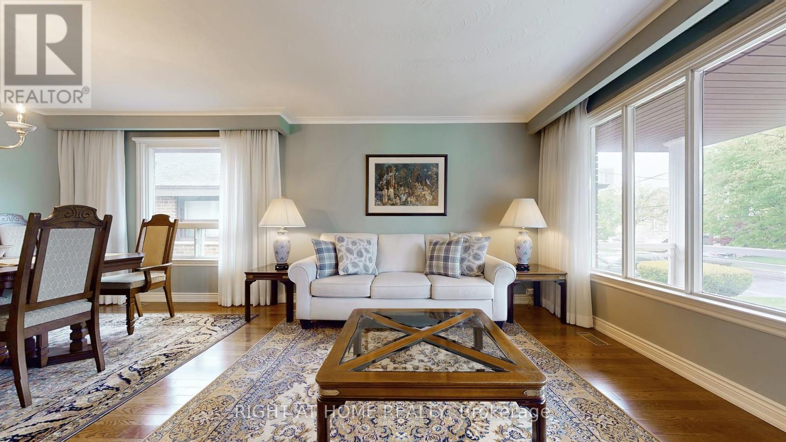 












1159 GLENGROVE AVENUE W

,
Toronto (Yorkdale-Glen Park),




Ontario
M6B2K5


