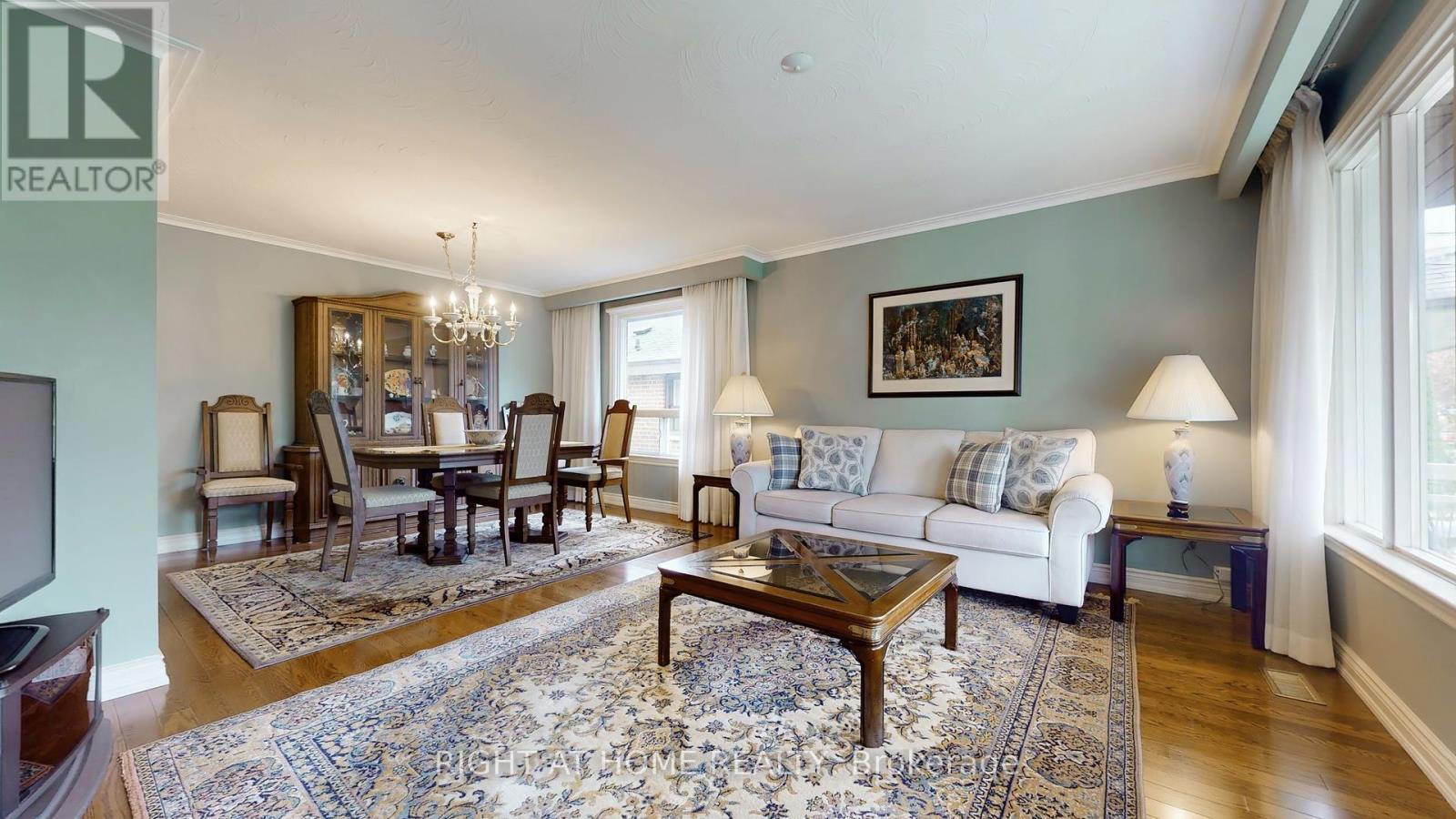 












1159 GLENGROVE AVENUE W

,
Toronto (Yorkdale-Glen Park),




Ontario
M6B2K5

