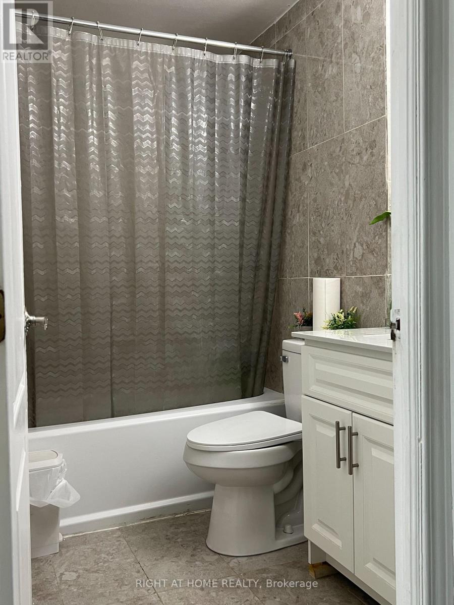 












141 - 3040 CONSTITUTION BOULEVARD

,
Mississauga (Applewood),




Ontario
L4Y3X7

