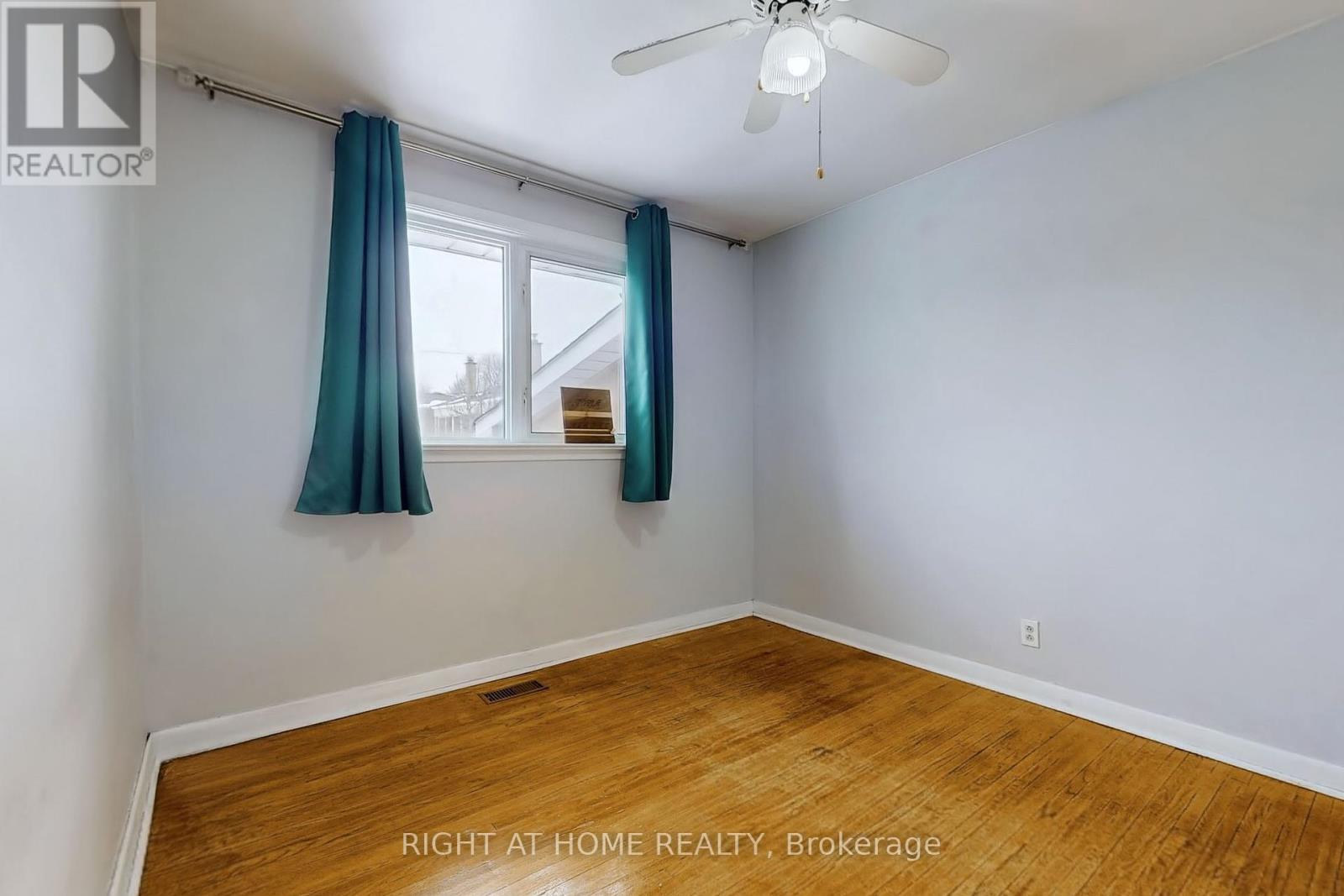 












35 WESTHUMBER BOULEVARD

,
Toronto (West Humber-Clairville),




Ontario
M9W3M5

