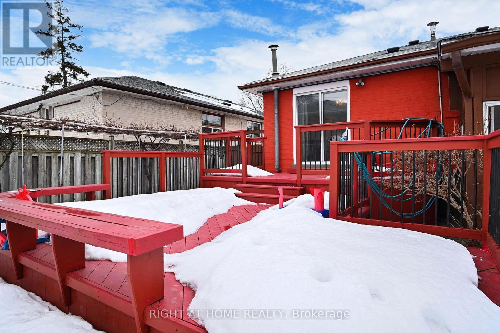 












35 WESTHUMBER BOULEVARD

,
Toronto (West Humber-Clairville),




Ontario
M9W3M5

