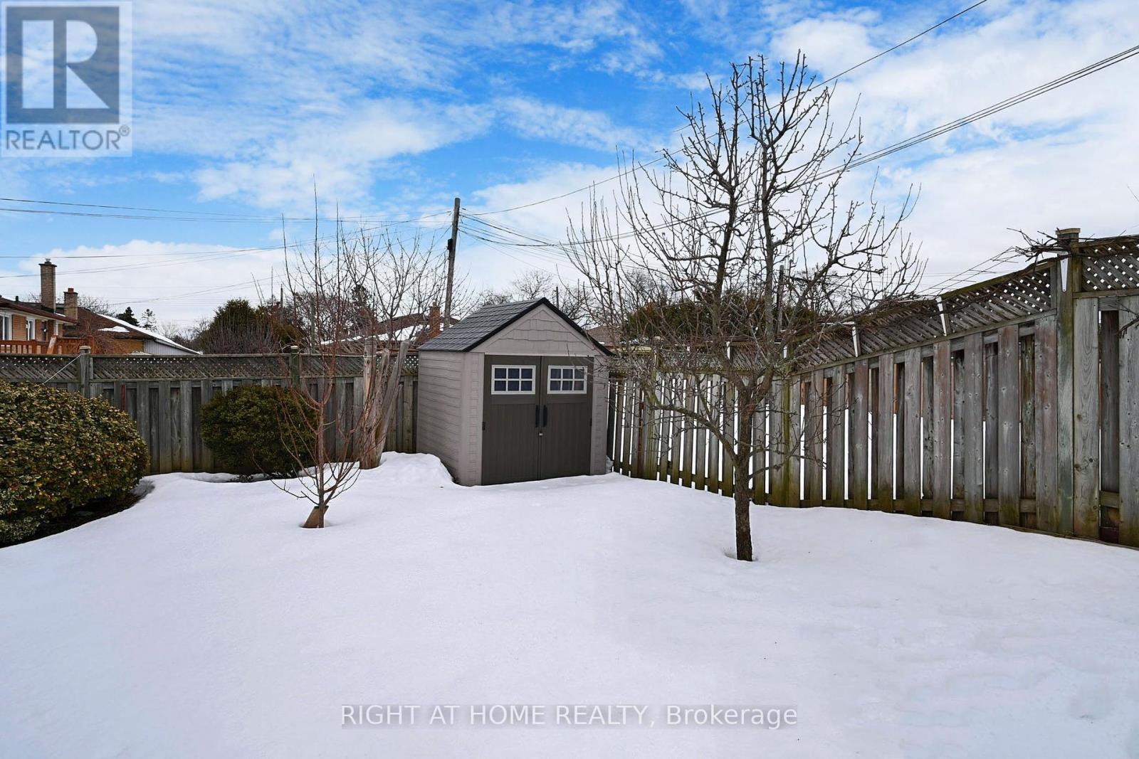 












35 WESTHUMBER BOULEVARD

,
Toronto (West Humber-Clairville),




Ontario
M9W3M5

