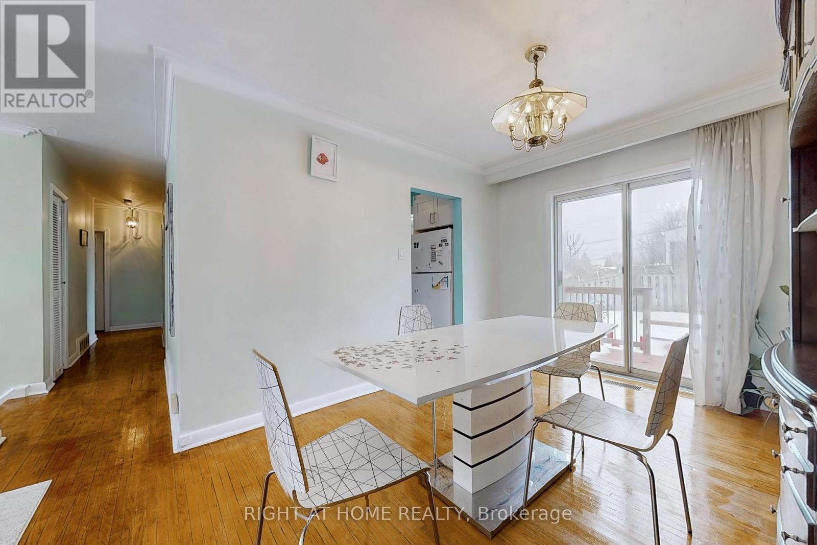 












35 WESTHUMBER BOULEVARD

,
Toronto (West Humber-Clairville),




Ontario
M9W3M5

