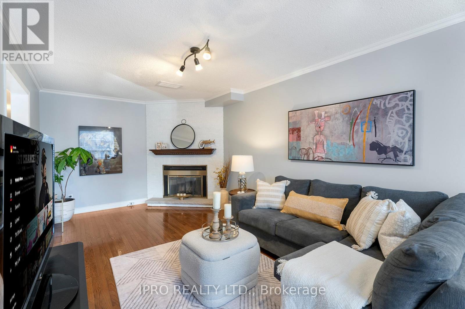 












6070 PRAIRIE CIRCLE

,
Mississauga (Lisgar),




Ontario
L5N5Z5

