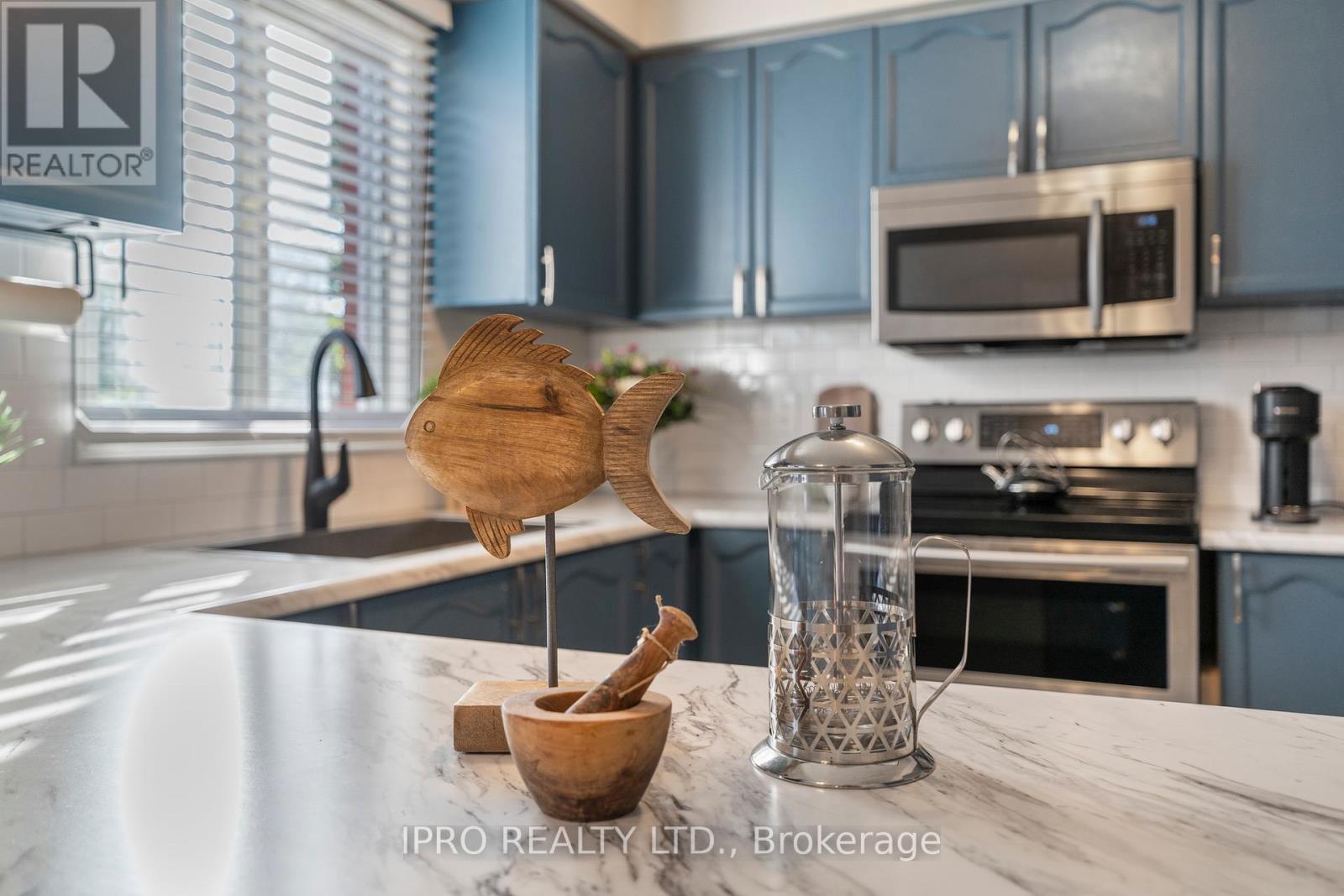 












6070 PRAIRIE CIRCLE

,
Mississauga (Lisgar),




Ontario
L5N5Z5

