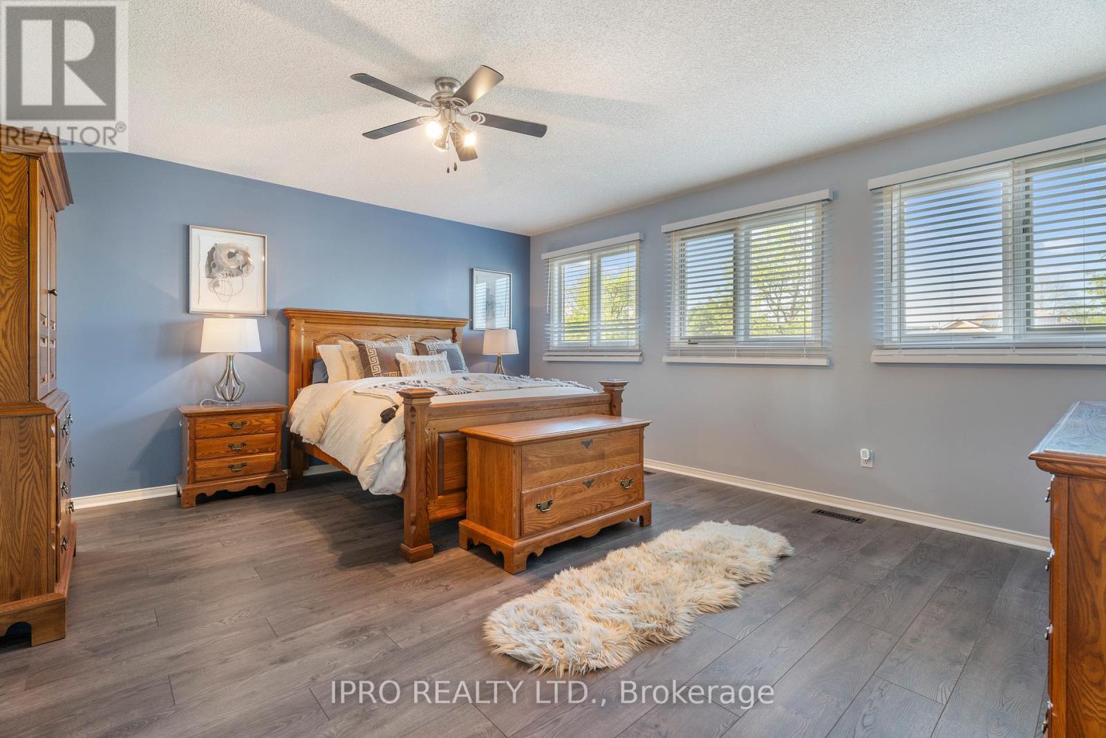 












6070 PRAIRIE CIRCLE

,
Mississauga (Lisgar),




Ontario
L5N5Z5


