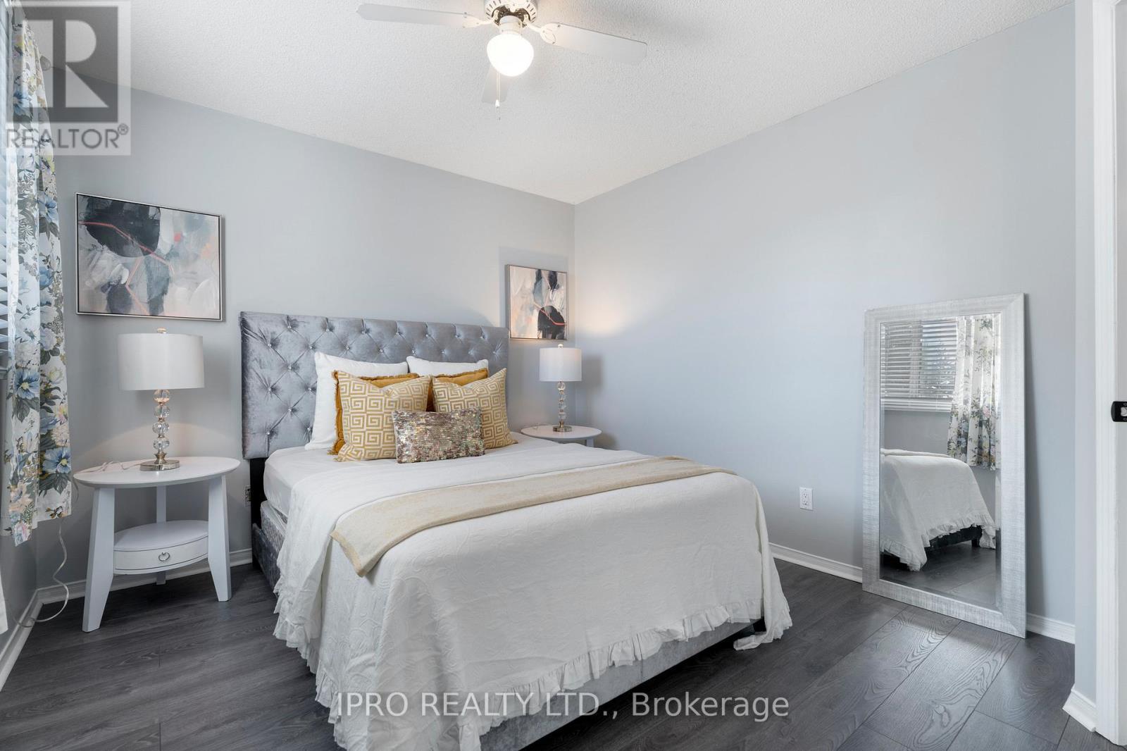 












6070 PRAIRIE CIRCLE

,
Mississauga (Lisgar),




Ontario
L5N5Z5


