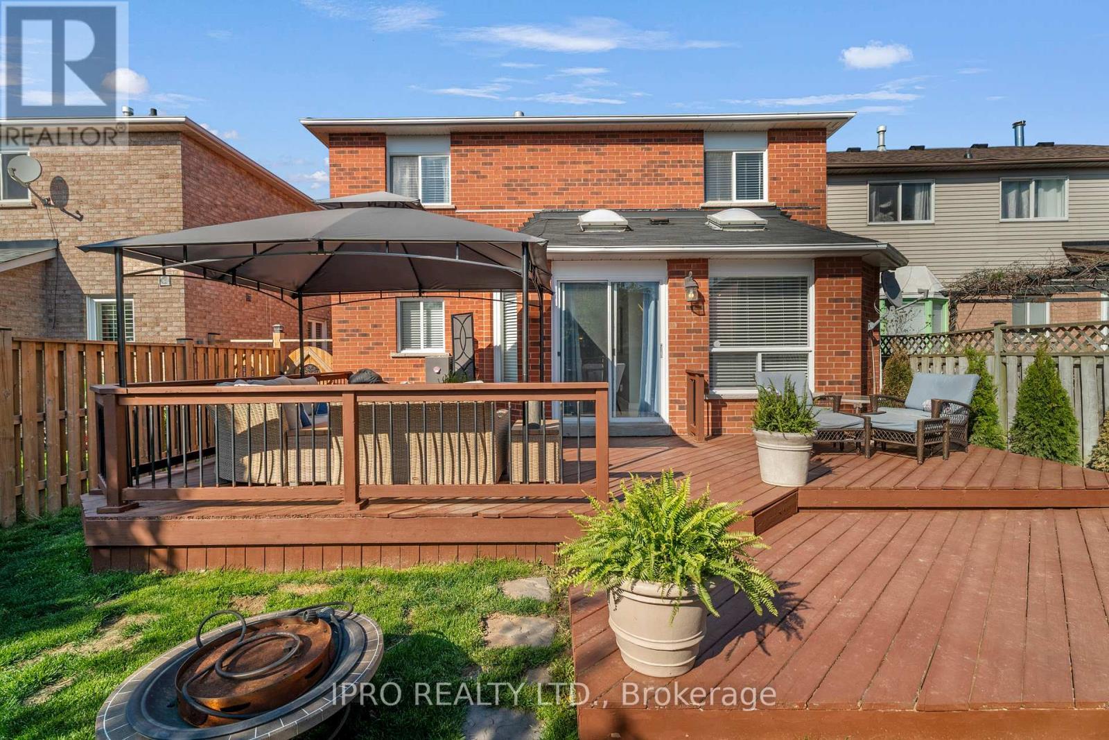 












6070 PRAIRIE CIRCLE

,
Mississauga (Lisgar),




Ontario
L5N5Z5

