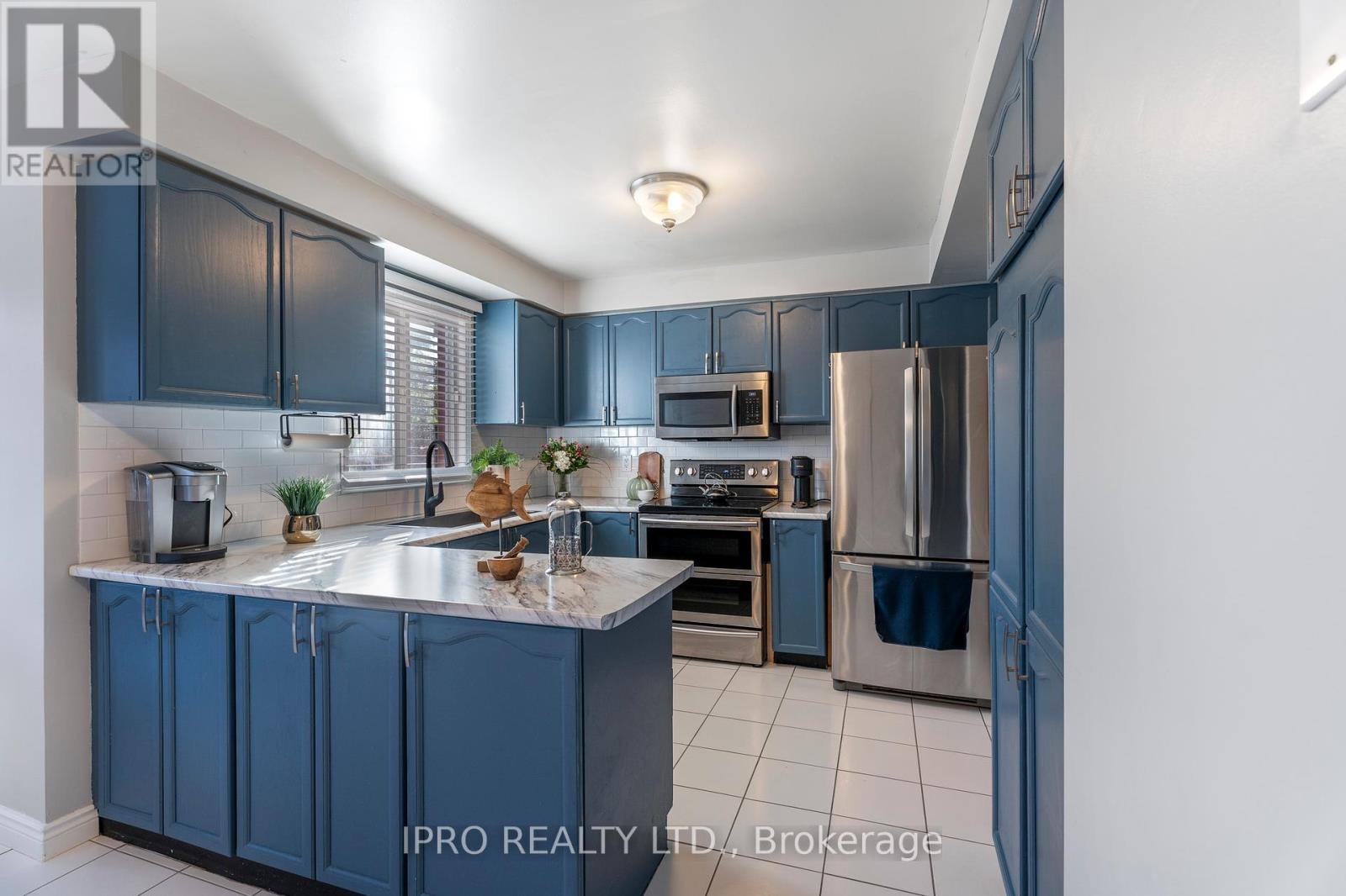 












6070 PRAIRIE CIRCLE

,
Mississauga (Lisgar),




Ontario
L5N5Z5

