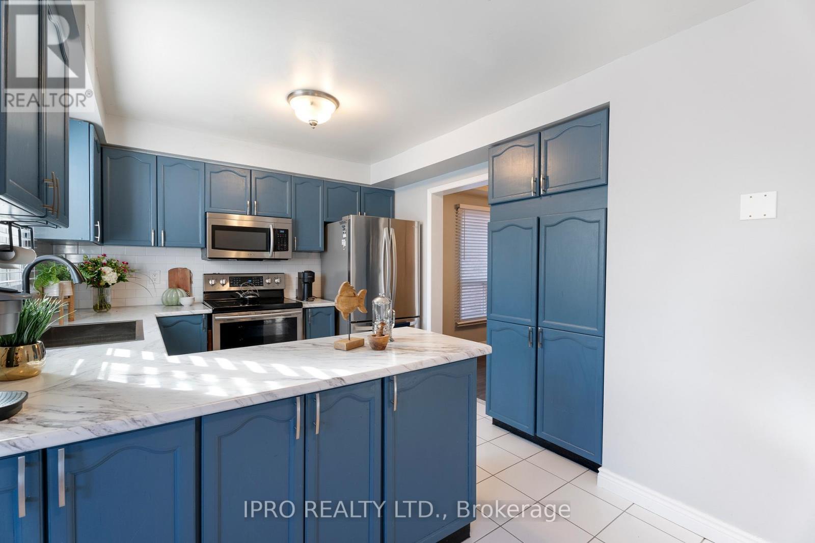 












6070 PRAIRIE CIRCLE

,
Mississauga (Lisgar),




Ontario
L5N5Z5

