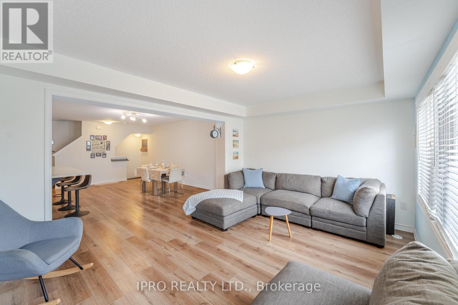 












1543 HUSBAND PLACE

,
Milton (CL Clarke),




Ontario
L9T8X9

