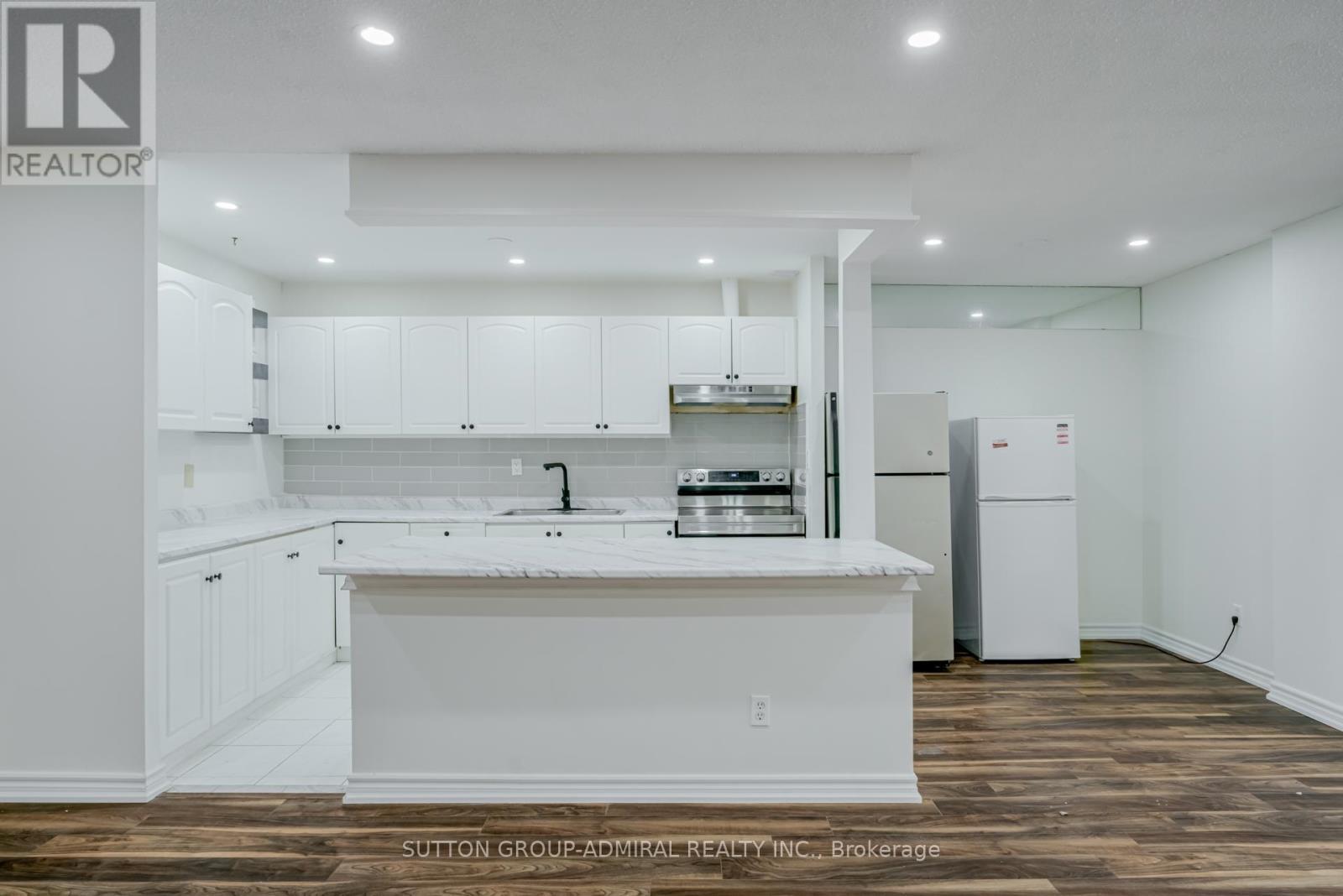 












149 - 3025 THE CREDIT WOODLANDS

,
Mississauga (Erindale),




Ontario
L5C2V3

