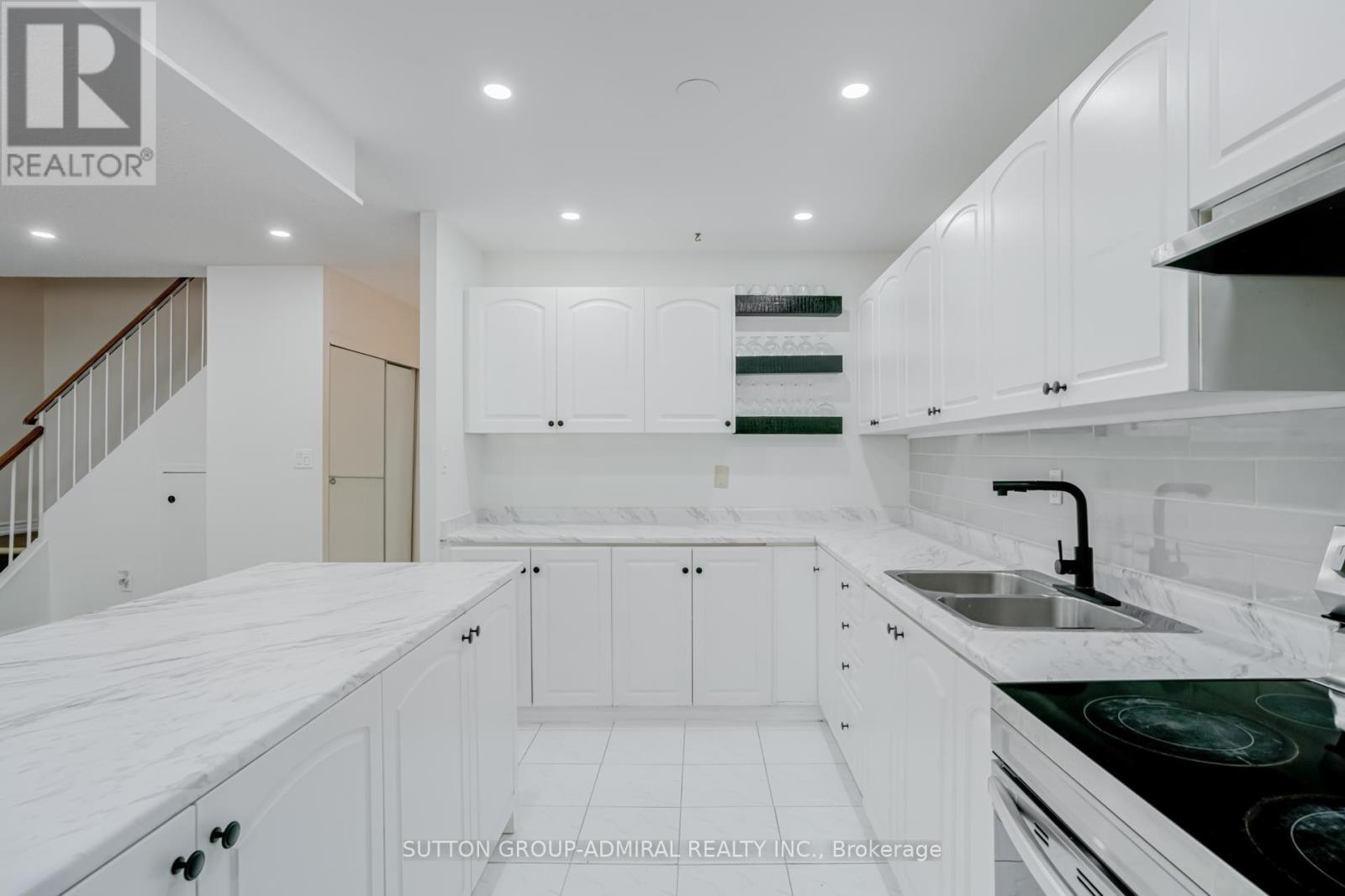












149 - 3025 THE CREDIT WOODLANDS

,
Mississauga (Erindale),




Ontario
L5C2V3

