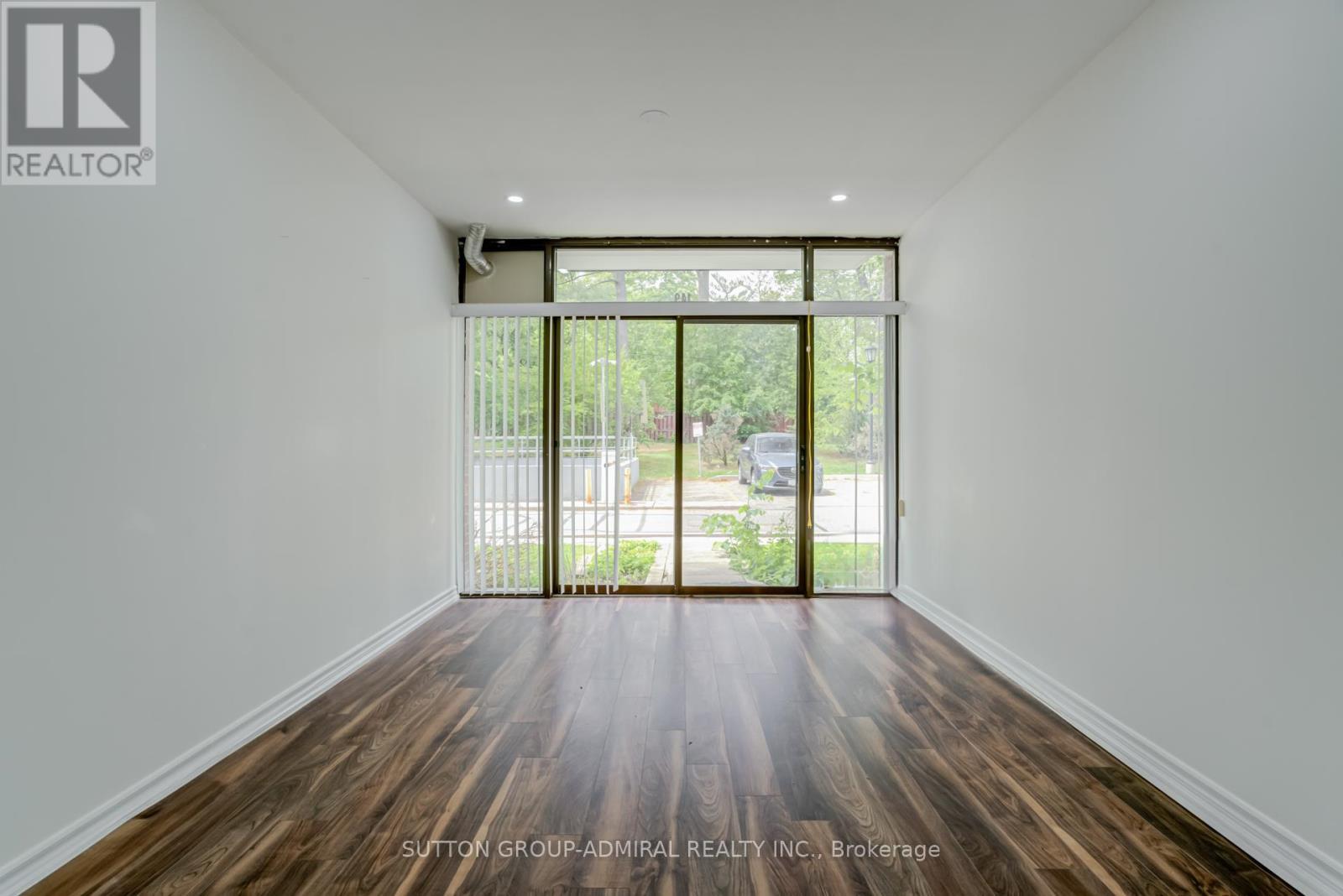 












149 - 3025 THE CREDIT WOODLANDS

,
Mississauga (Erindale),




Ontario
L5C2V3

