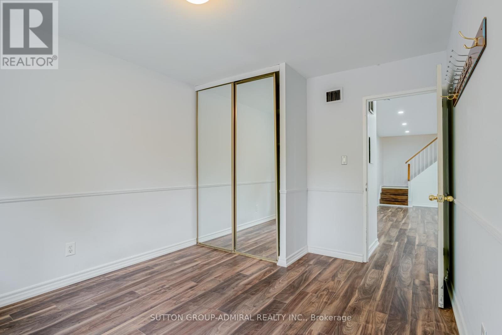 












149 - 3025 THE CREDIT WOODLANDS

,
Mississauga (Erindale),




Ontario
L5C2V3

