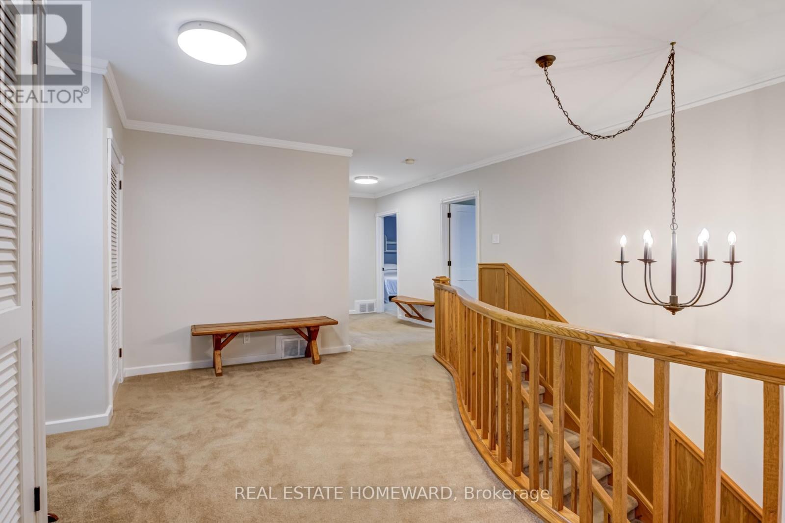 












60 RAVENSBOURNE CRESCENT

,
Toronto (Princess-Rosethorn),




Ontario
M9A2A8

