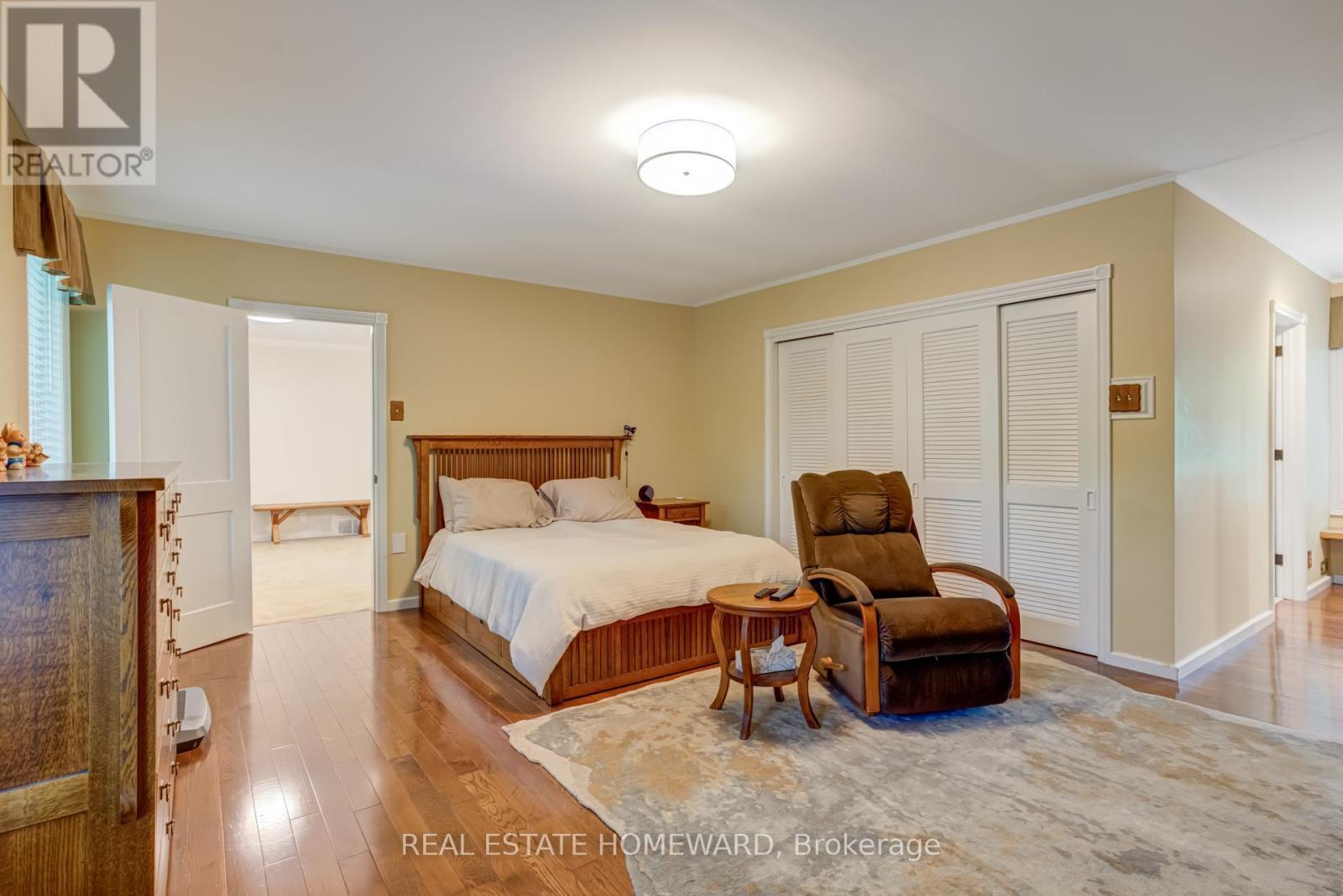 












60 RAVENSBOURNE CRESCENT

,
Toronto (Princess-Rosethorn),




Ontario
M9A2A8

