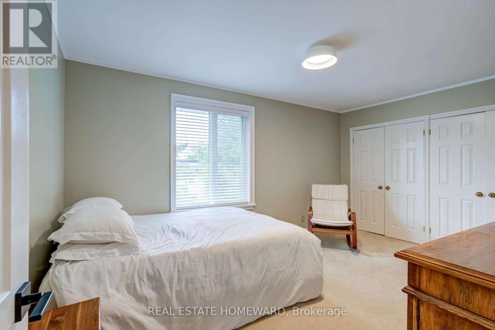 












60 RAVENSBOURNE CRESCENT

,
Toronto (Princess-Rosethorn),




Ontario
M9A2A8

