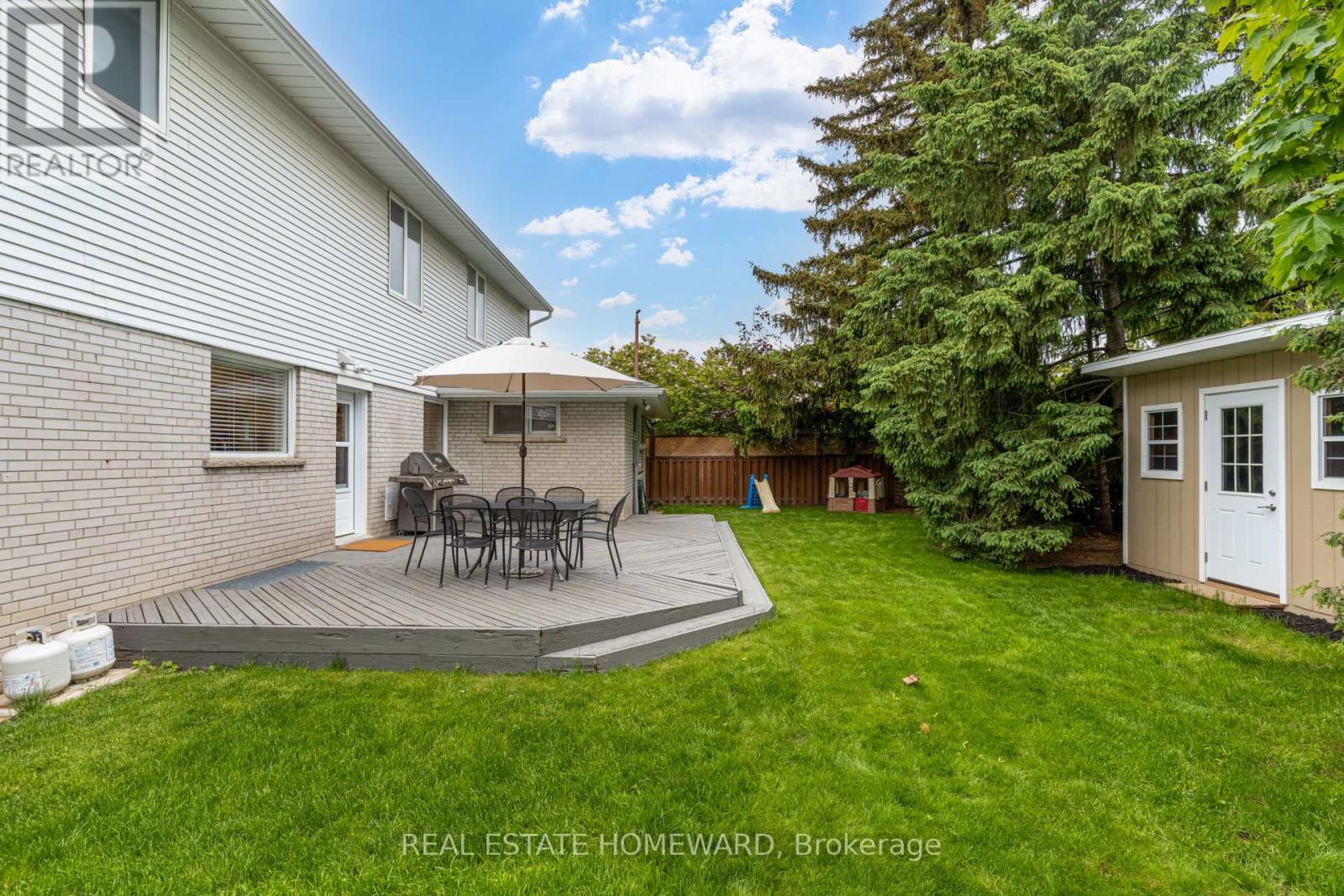 












60 RAVENSBOURNE CRESCENT

,
Toronto (Princess-Rosethorn),




Ontario
M9A2A8

