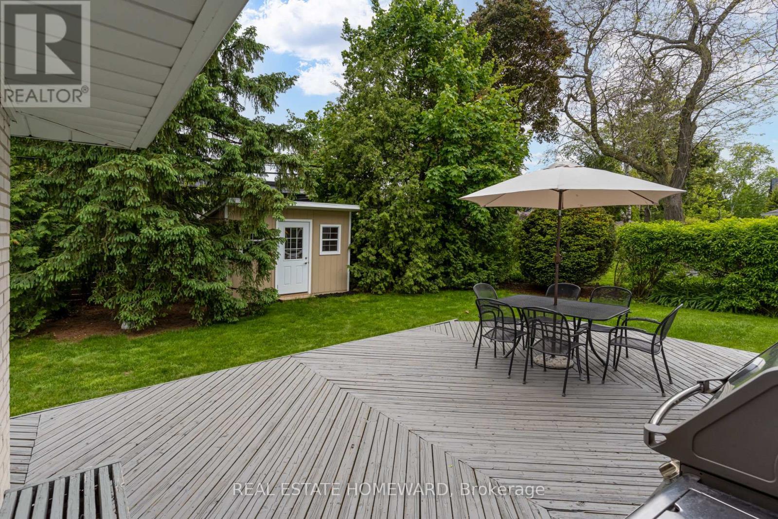 












60 RAVENSBOURNE CRESCENT

,
Toronto (Princess-Rosethorn),




Ontario
M9A2A8

