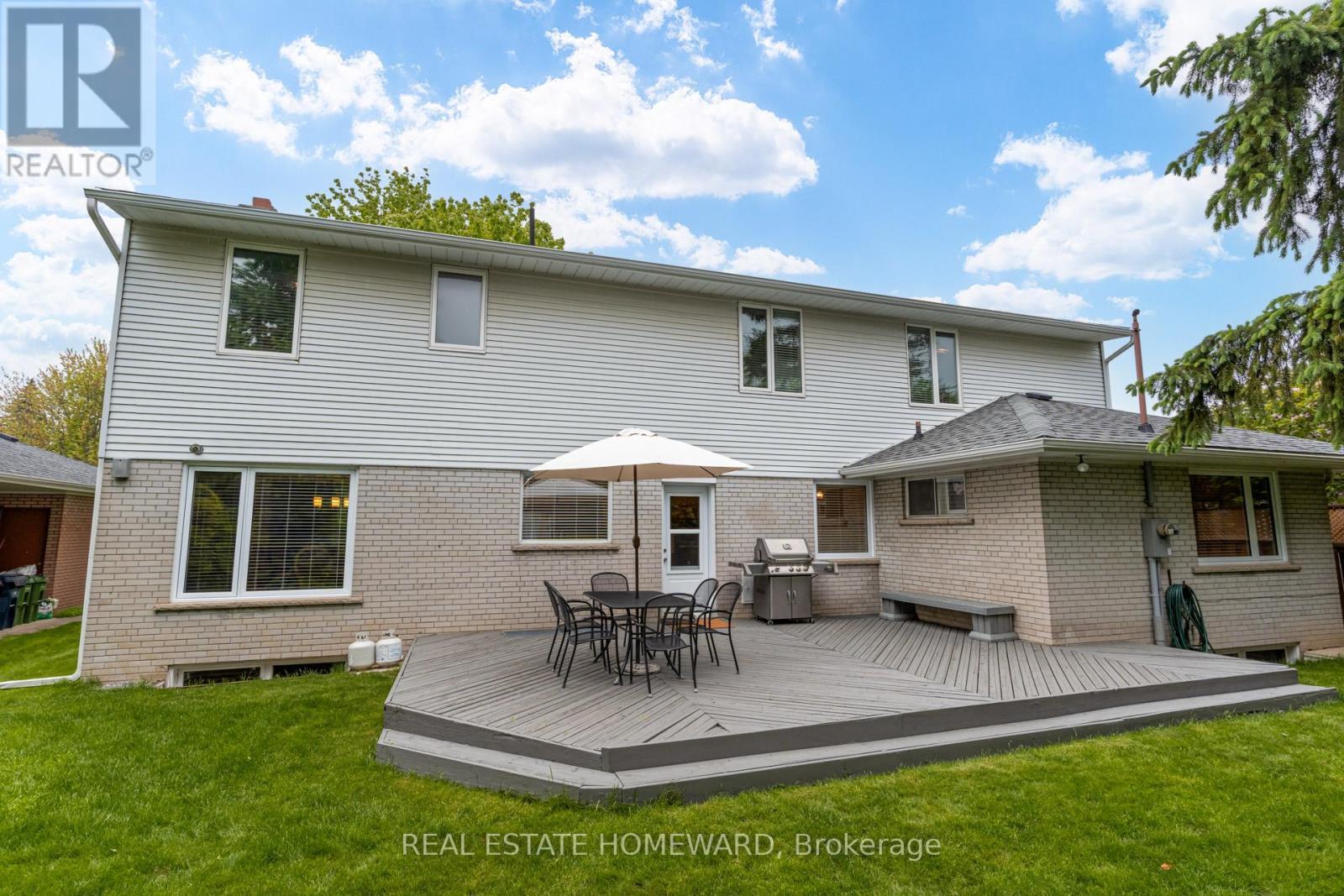












60 RAVENSBOURNE CRESCENT

,
Toronto (Princess-Rosethorn),




Ontario
M9A2A8

