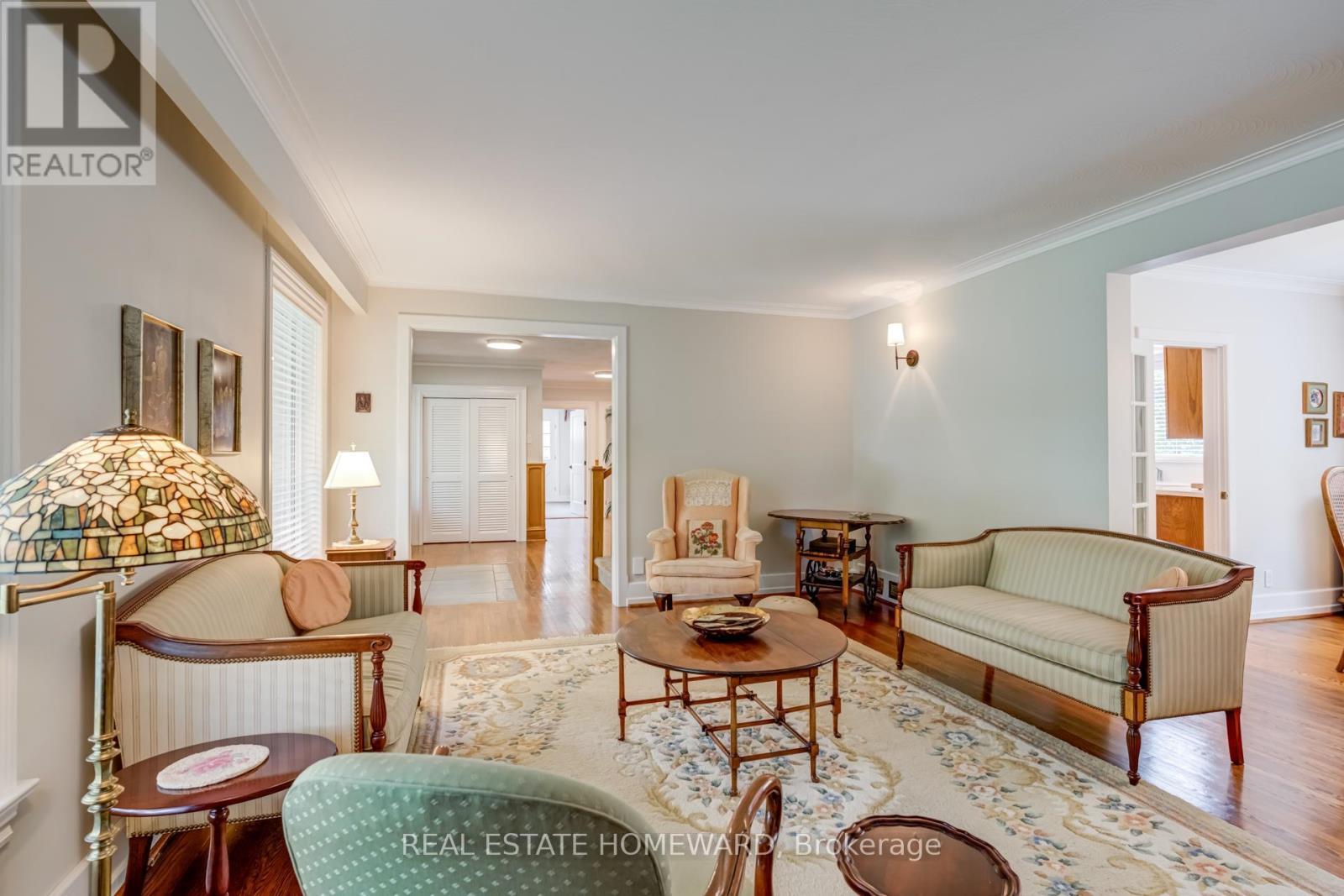 












60 RAVENSBOURNE CRESCENT

,
Toronto (Princess-Rosethorn),




Ontario
M9A2A8


