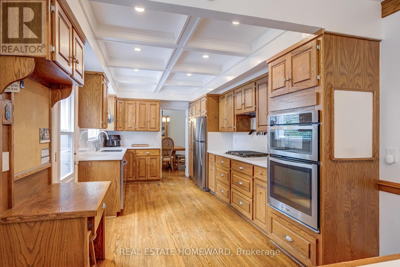 












60 RAVENSBOURNE CRESCENT

,
Toronto (Princess-Rosethorn),




Ontario
M9A2A8

