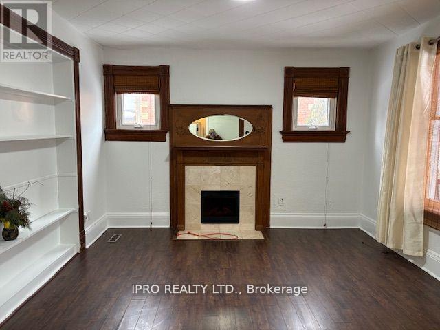












56 JOHN STREET

,
Brampton (Downtown Brampton),




Ontario
L6W1Z3

